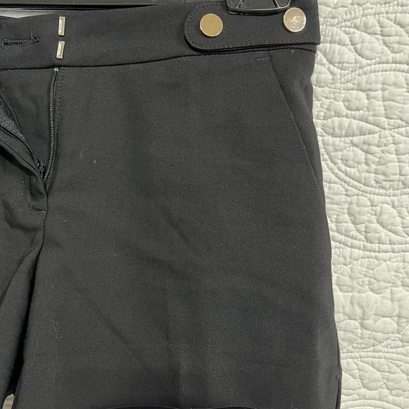 Dynamite Women's Black Low Rise Gold Button Shorts, Size 0. - Picture 2 of 7